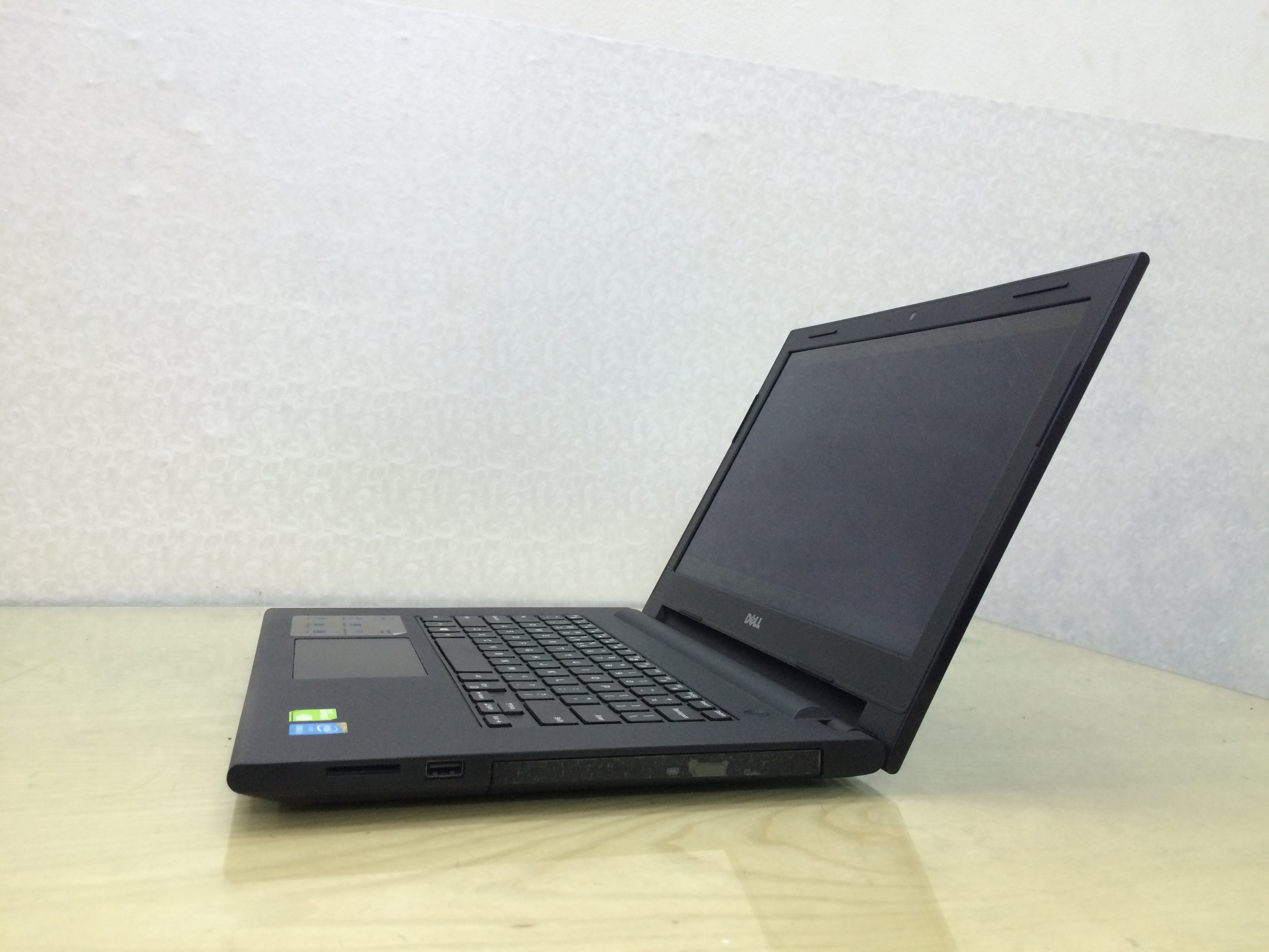 Laptop cũ Dell Inspiron N3443 (Core i5-5200U,Ram 4gb,ổ cứng 500gb,Màn hình 14.0 inch,Card đồ họa rời 2gb)